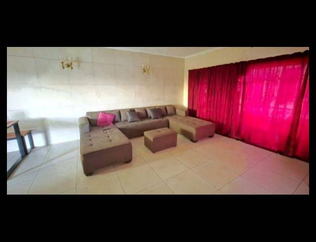3 BEDROOM HOUSE FOR SALE IN BIRCHLEIGH